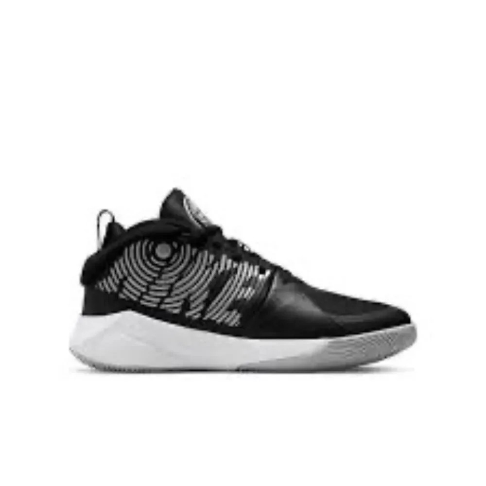 Nike Kids Team Hustle Black/White Basketball Sneakers Sz‎ 5.5 Youth